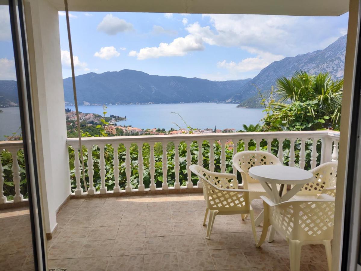 L & D Panorama Apartmani リサン エクステリア 写真